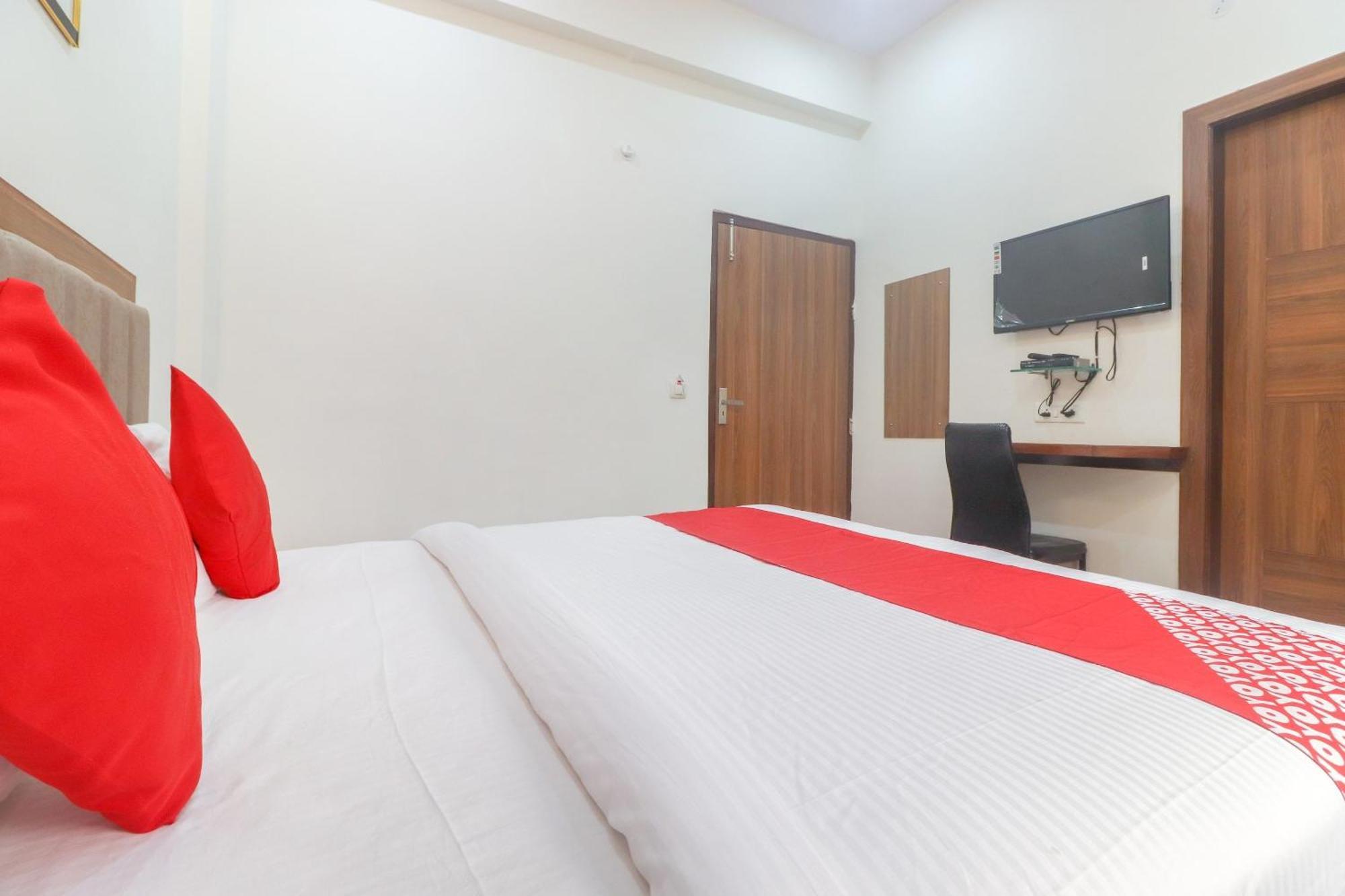 Hotel O Taj Classic Tājganj Esterno foto