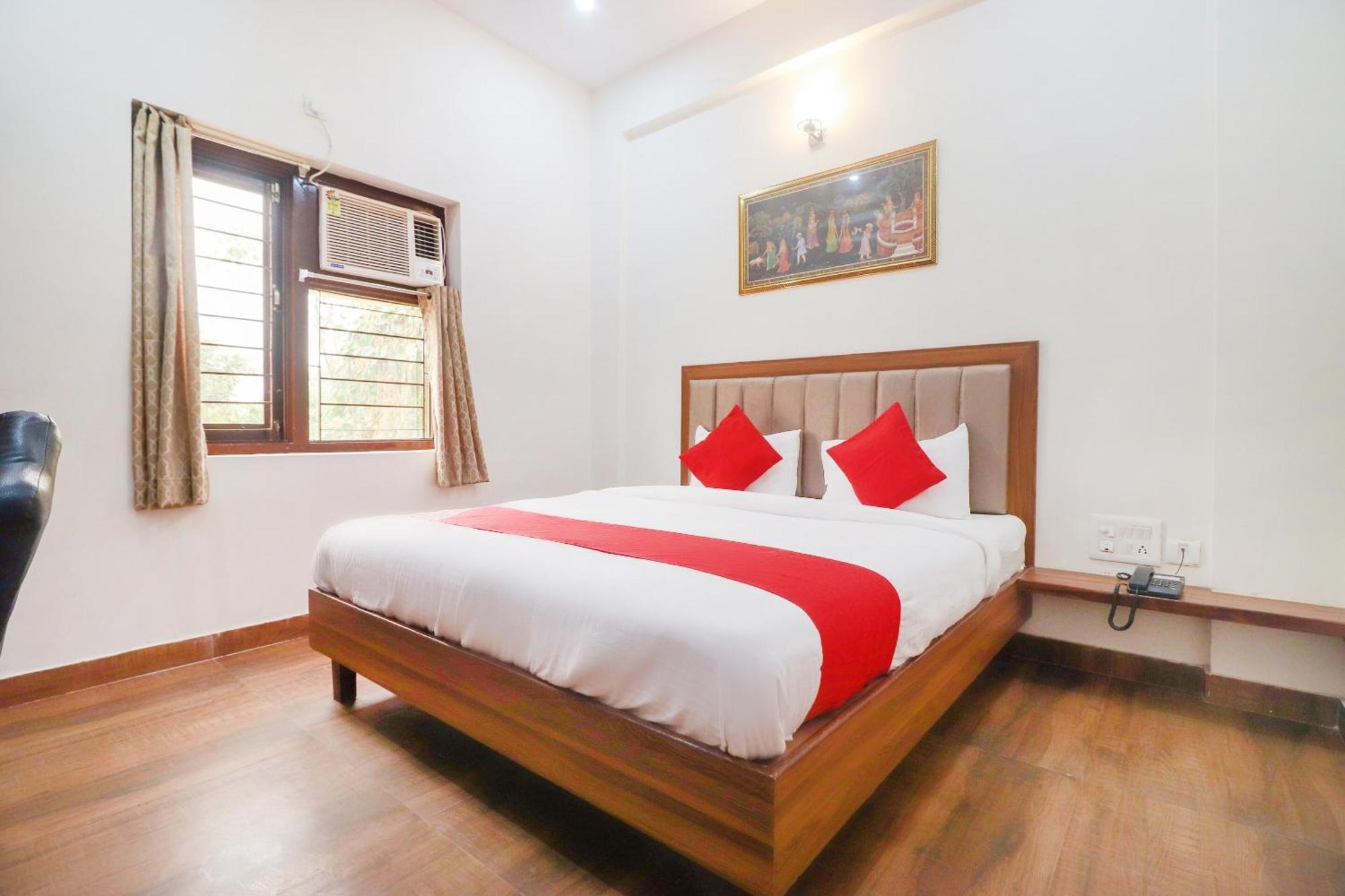 Hotel O Taj Classic Tājganj Esterno foto